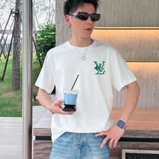 。LOUIS VUITTON 路易威登💥独家专供新款原单男士休闲短袖 高端定制 高版本 时尚百搭爆款⚠️ 。LOUIS VUITTON 路易威登💥独家专供新款原单男士休闲短袖 高端定制 高版本 时尚百搭爆款⚠️