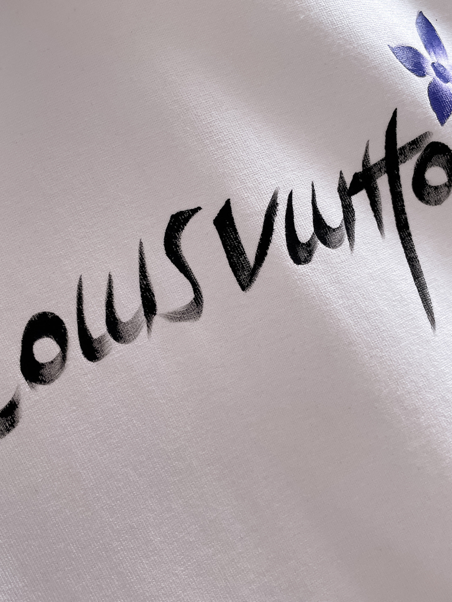  LV 🔥🔥高端定制 2025春夏新款首发专柜最新款短袖圆领T恤 高端订制 设计前卫时尚！品牌logo重