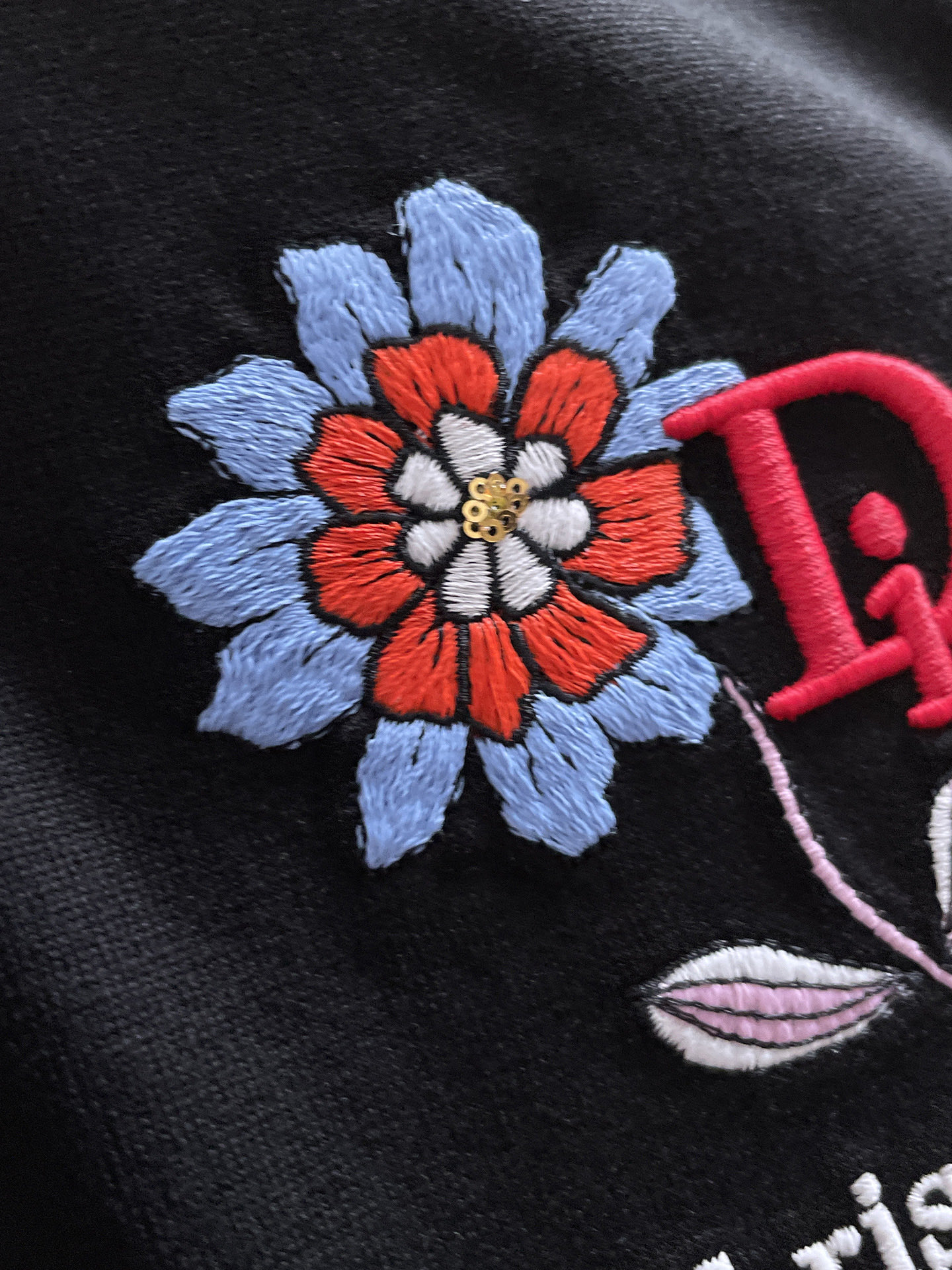  Dior 🔥🔥高端定制 2025春夏新款首发专柜最新款短袖圆领T恤 高端订制 设计前卫时尚！品牌log