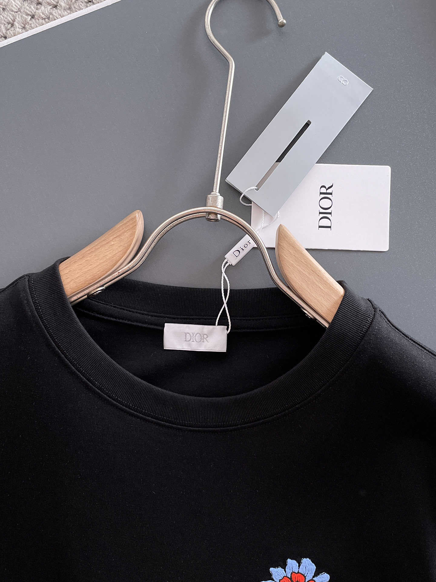  Dior 🔥🔥高端定制 2025春夏新款首发专柜最新款短袖圆领T恤 高端订制 设计前卫时尚！品牌log