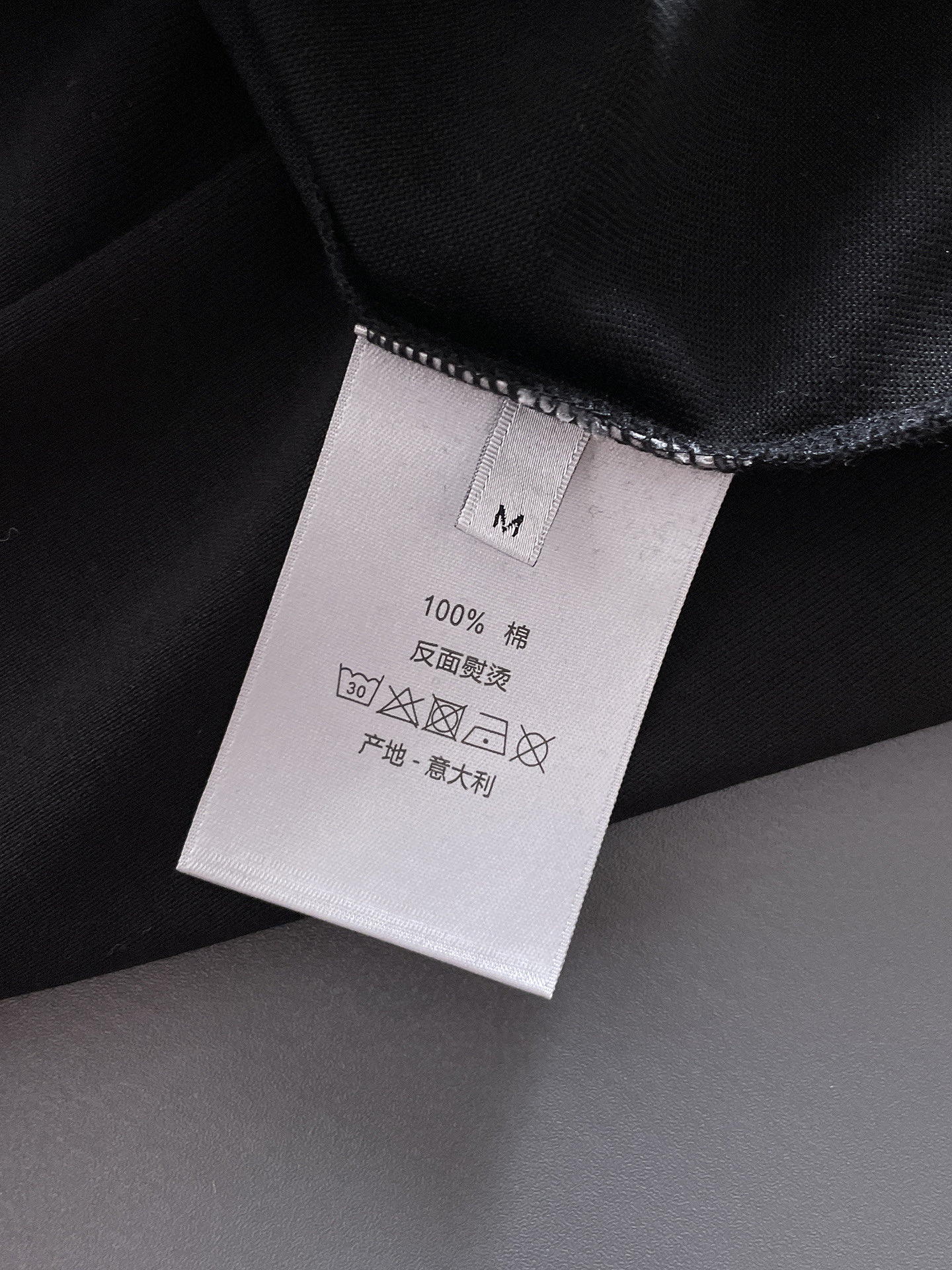  Dior 🔥🔥高端定制 2025春夏新款首发专柜最新款短袖圆领T恤 高端订制 设计前卫时尚！品牌log