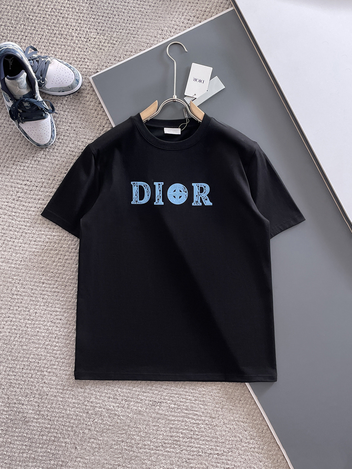  Dior 🔥🔥高端定制 2025春夏新款首发专柜最新款短袖圆领T恤 高端订制 设计前卫时尚！品牌log