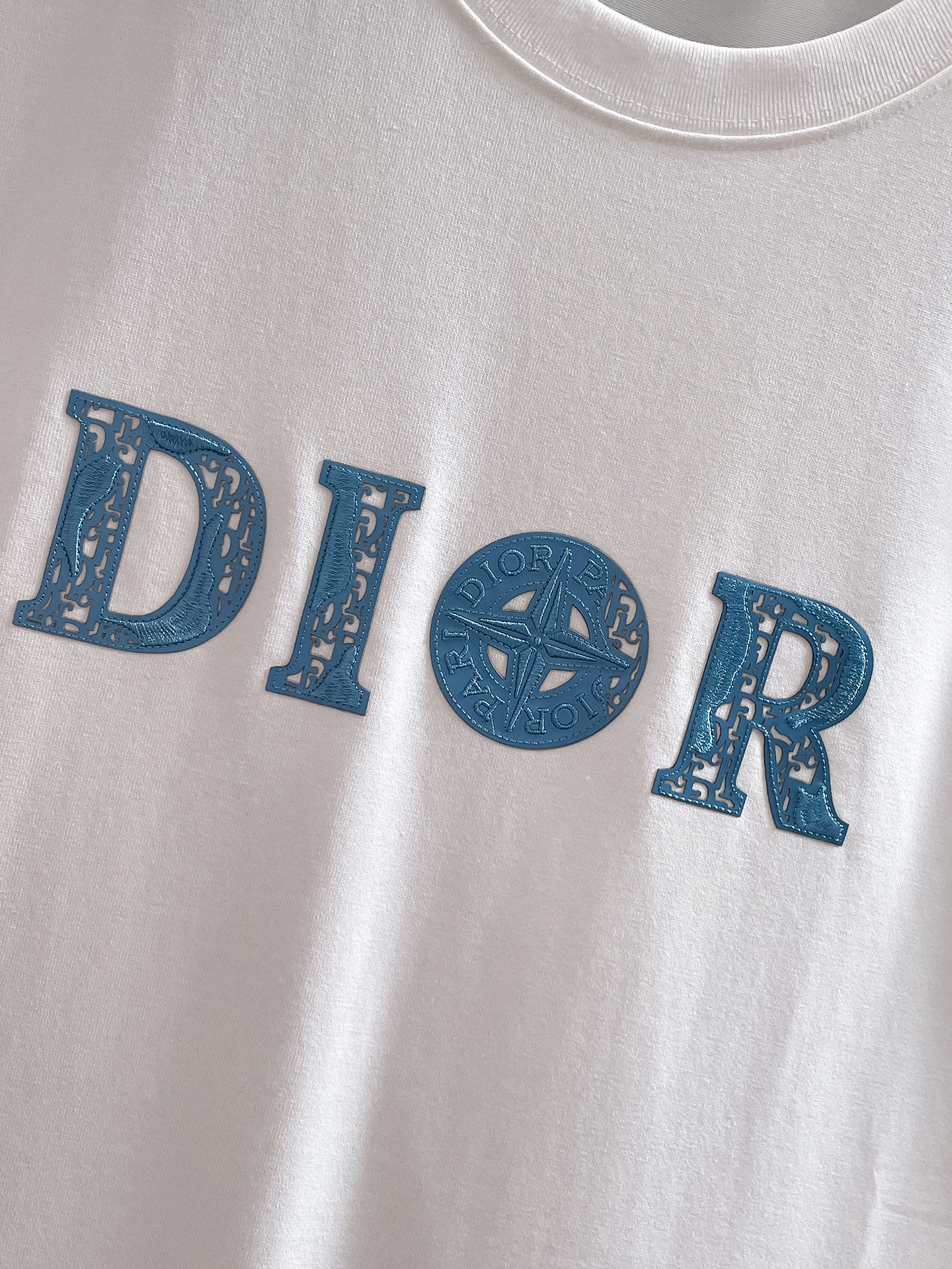  Dior 🔥🔥高端定制 2025春夏新款首发专柜最新款短袖圆领T恤 高端订制 设计前卫时尚！品牌log