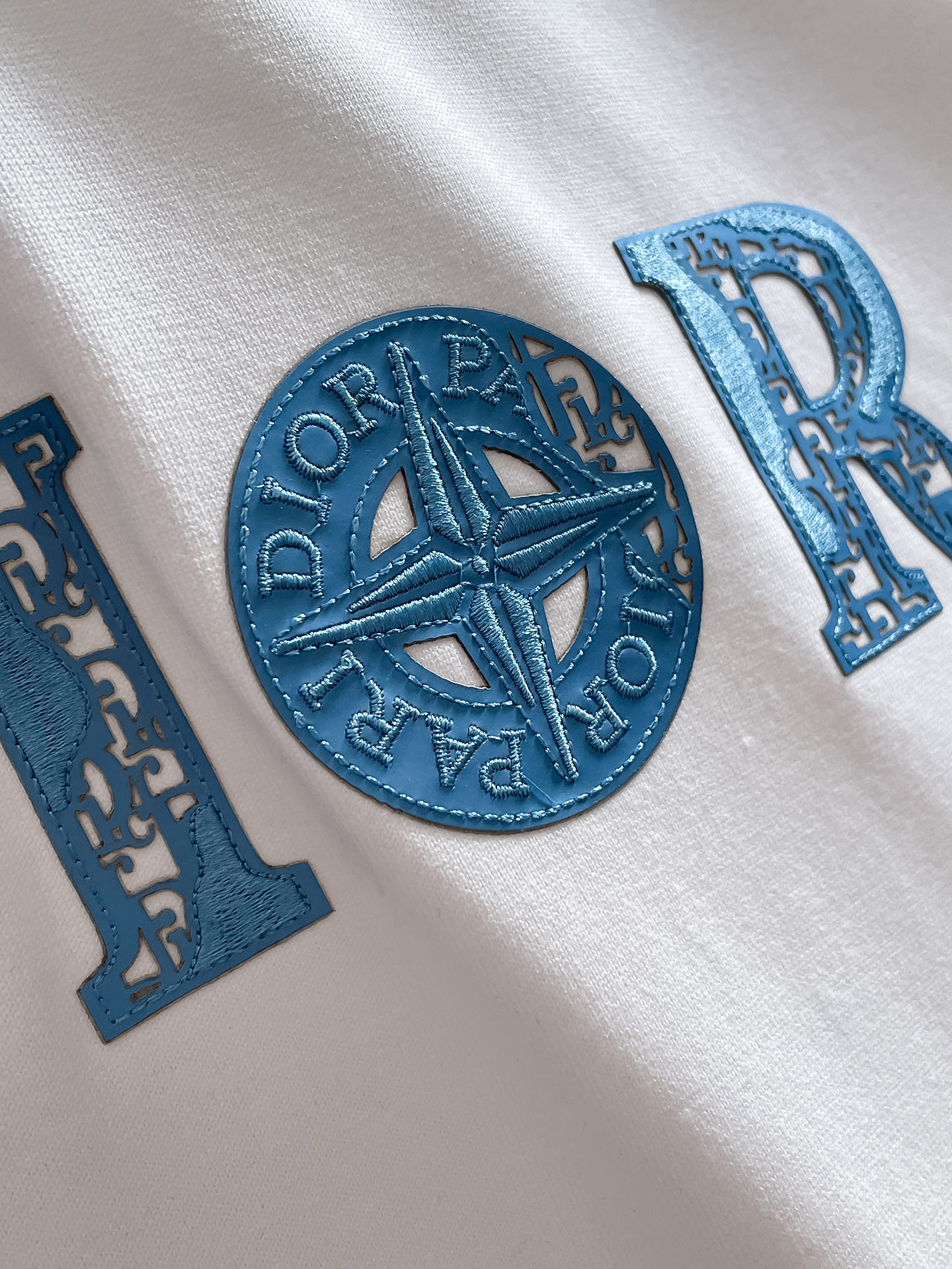  Dior 🔥🔥高端定制 2025春夏新款首发专柜最新款短袖圆领T恤 高端订制 设计前卫时尚！品牌log