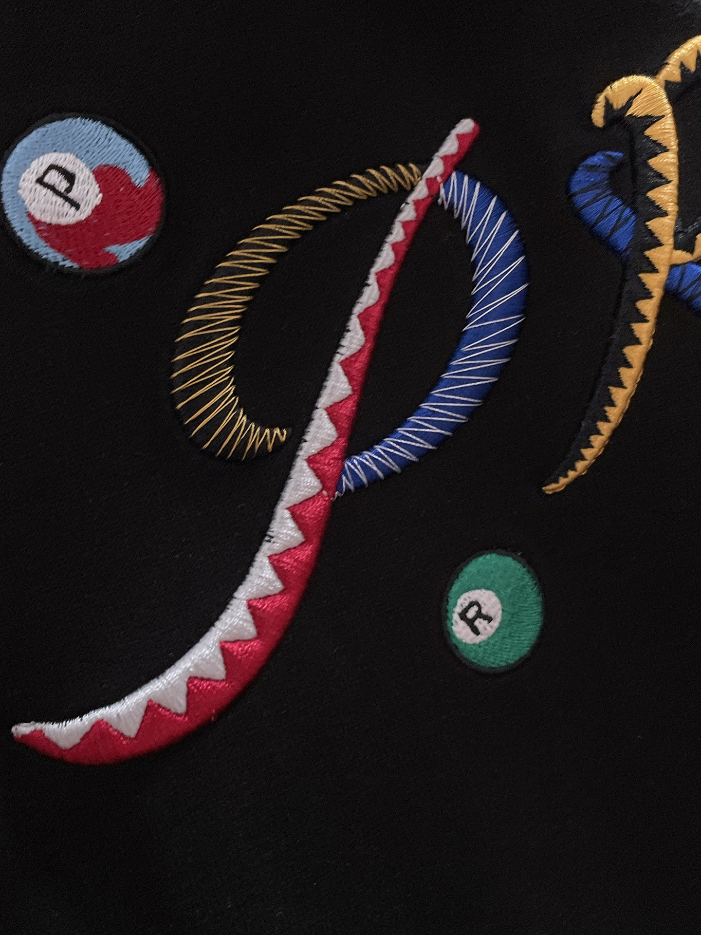  Prada 🔥🔥高端定制 2025春夏新款首发专柜最新款短袖圆领T恤 高端订制 设计前卫时尚！品牌lo