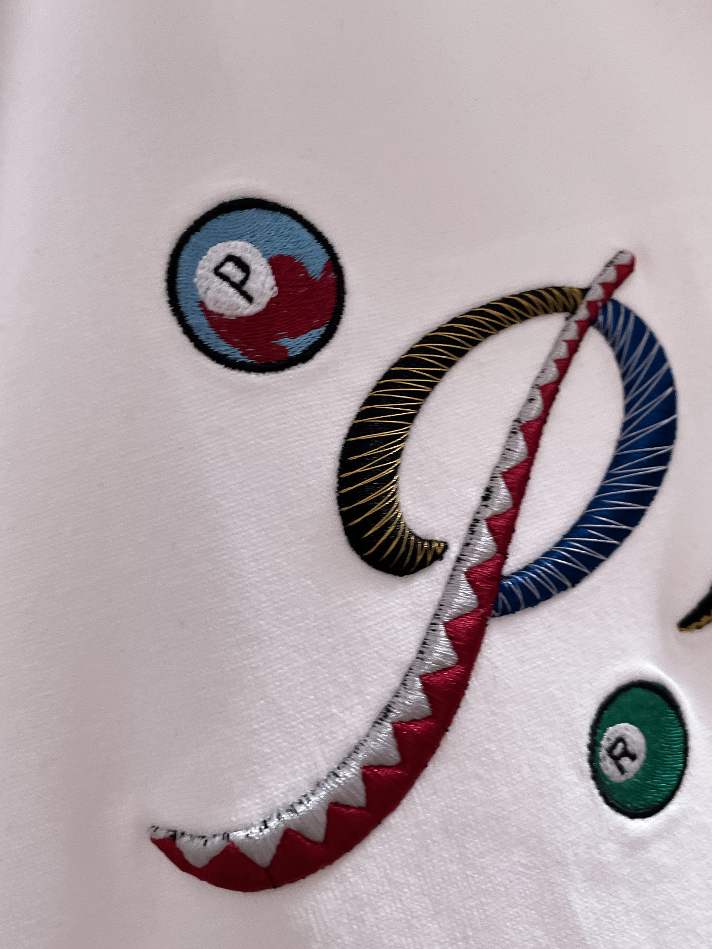  Prada 🔥🔥高端定制 2025春夏新款首发专柜最新款短袖圆领T恤 高端订制 设计前卫时尚！品牌lo