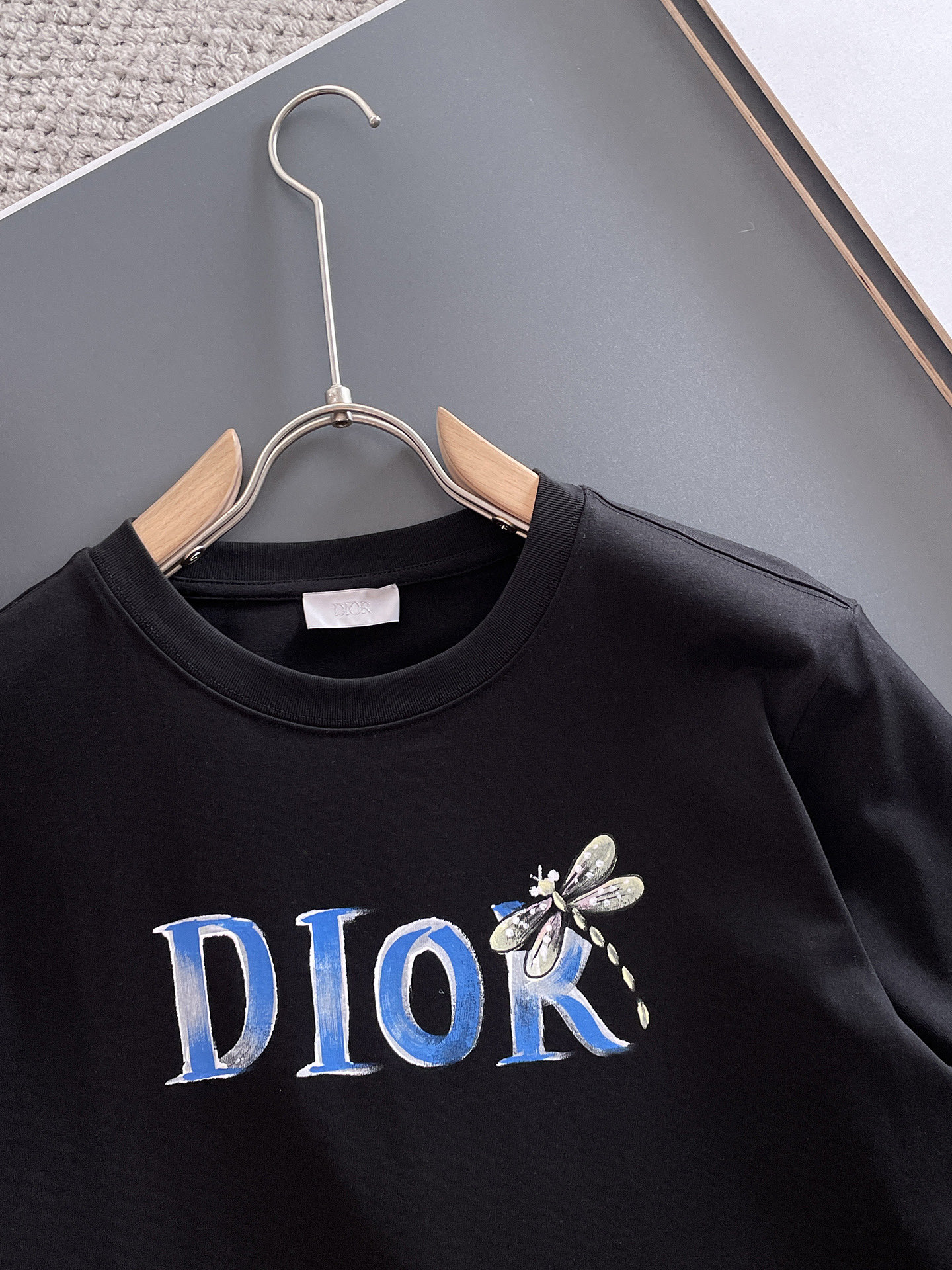  Dior 🔥🔥高端定制 2025春夏新款首发专柜最新款短袖圆领T恤 高端订制 设计前卫时尚！品牌log