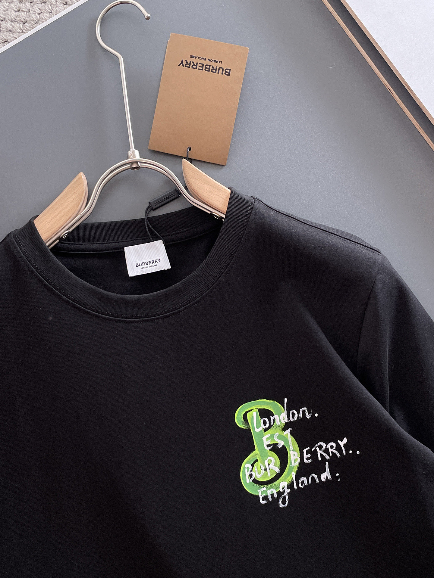  Burberry 🔥🔥高端定制 2025春夏新款首发专柜最新款短袖圆领T恤 高端订制 设计前卫时尚！品
