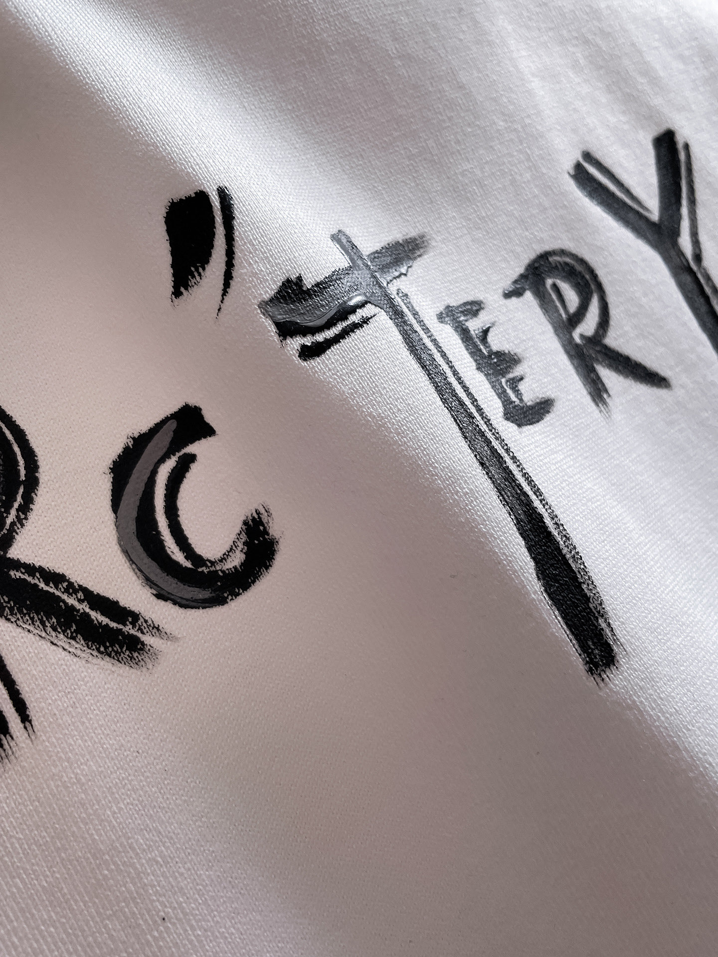  始祖鸟 🔥🔥高定面料 2025春夏新品上市🍃时尚经典圆领短袖👍🏻时尚单品设计，更加时尚舒适，高标准定制