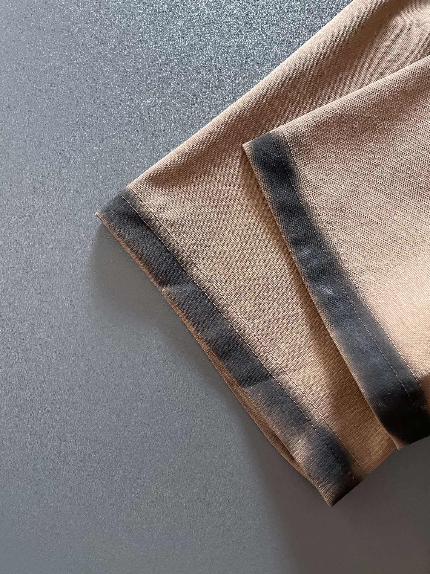  BUR 巴宝莉 🔥🔥高定面料 2025春夏新品上市🍃时尚经典圆领短袖👍🏻时尚单品设计，更加时尚舒适，高