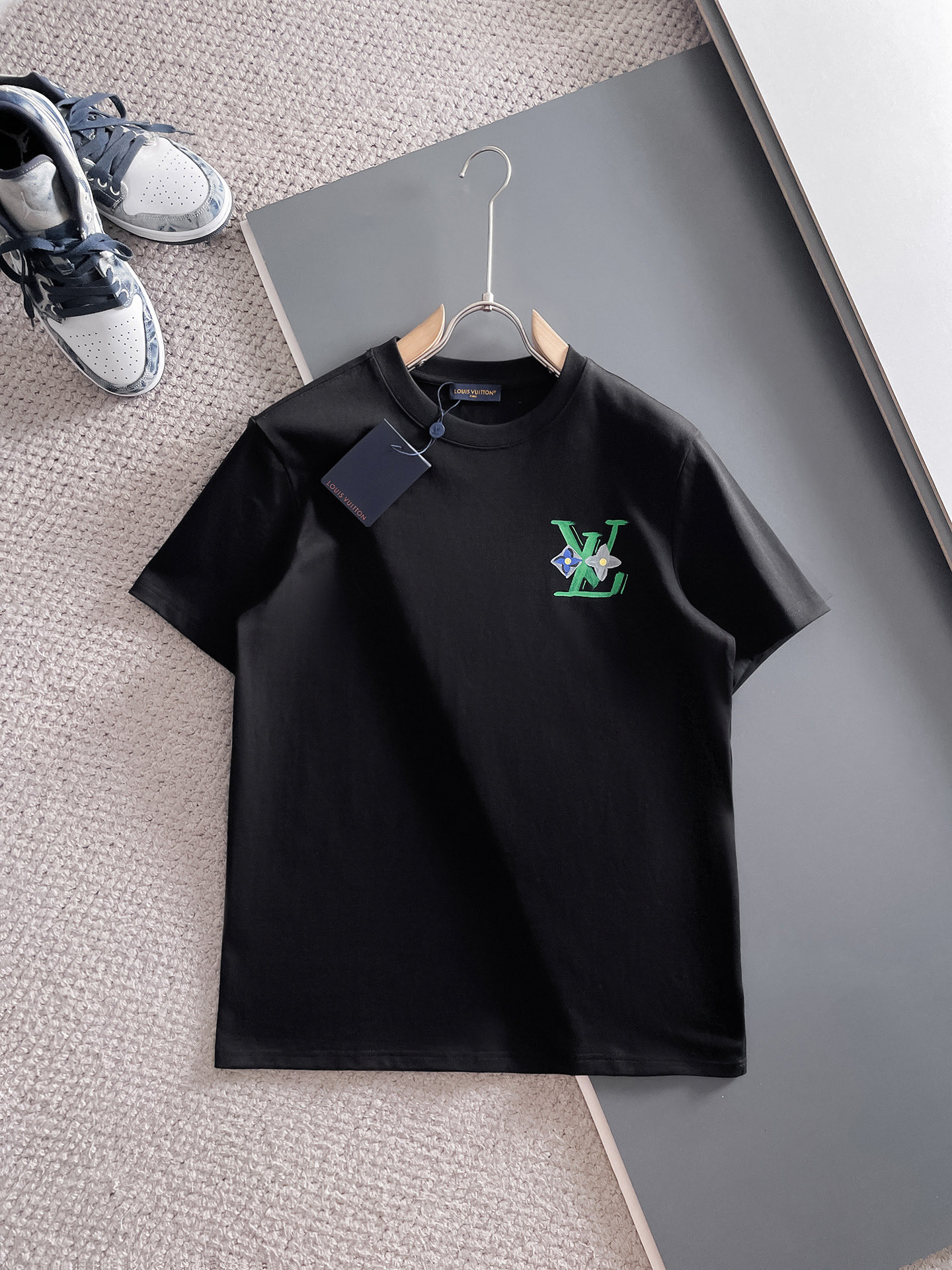 Louis Vuitton Heren T-shirt - Zwart Casual Shirt met Logo - Luxe Stijl