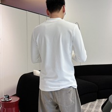 Givenchy 秋冬专柜新款 时尚休闲打底衫长袖T恤,精选进口高密度双面拉架棉面料,精致原版logo打 Givenchy 秋冬专柜新款 时尚休闲打底衫长袖T恤,精选进口高密度双面拉架棉面料,精致原版logo打