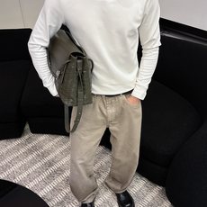 Givenchy 秋冬专柜新款 时尚休闲打底衫长袖T恤,精选进口高密度双面拉架棉面料,精致原版logo打 Givenchy 秋冬专柜新款 时尚休闲打底衫长袖T恤,精选进口高密度双面拉架棉面料,精致原版logo打