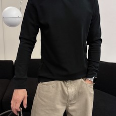 Givenchy 秋冬专柜新款 时尚休闲打底衫长袖T恤,精选进口高密度双面拉架棉面料,精致原版logo打 Givenchy 秋冬专柜新款 时尚休闲打底衫长袖T恤,精选进口高密度双面拉架棉面料,精致原版logo打