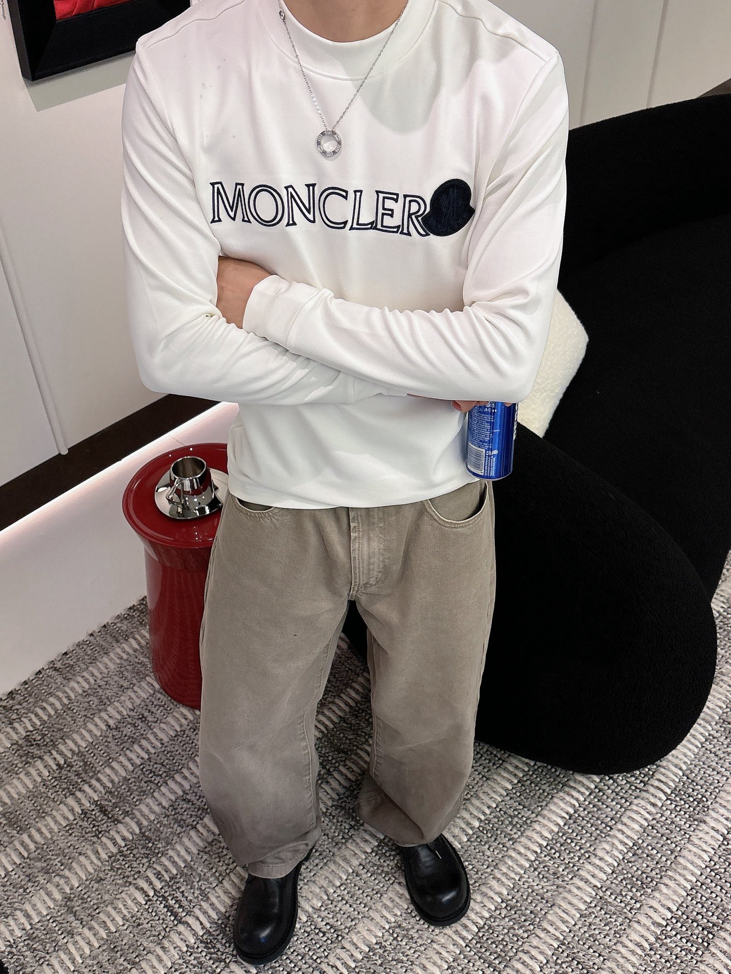 Moncler 秋冬专柜新款 时尚休闲打底衫长袖T恤，精选进口高密度双面拉架棉面料，精致原版logo打造