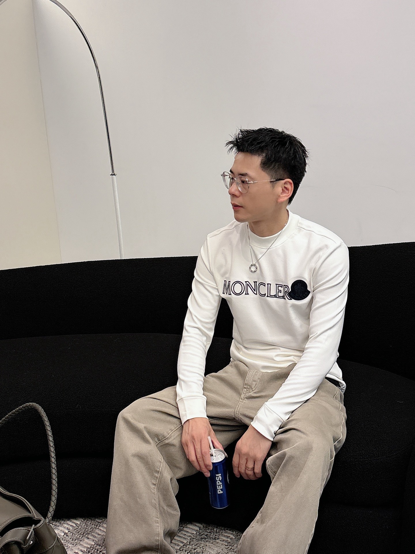 Moncler 秋冬专柜新款 时尚休闲打底衫长袖T恤，精选进口高密度双面拉架棉面料，精致原版logo打造