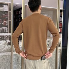 Moncler 秋冬专柜新款 时尚休闲打底衫长袖T恤,精选进口高密度双面拉架棉面料,精致原版logo打造 Moncler 秋冬专柜新款 时尚休闲打底衫长袖T恤,精选进口高密度双面拉架棉面料,精致原版logo打造