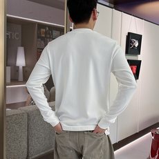 始祖鸟 秋冬专柜新款 时尚休闲打底衫长袖T恤,精选进口高密度双面拉架棉面料,精致原版logo打造,舒适性 始祖鸟 秋冬专柜新款 时尚休闲打底衫长袖T恤,精选进口高密度双面拉架棉面料,精致原版logo打造,舒适性