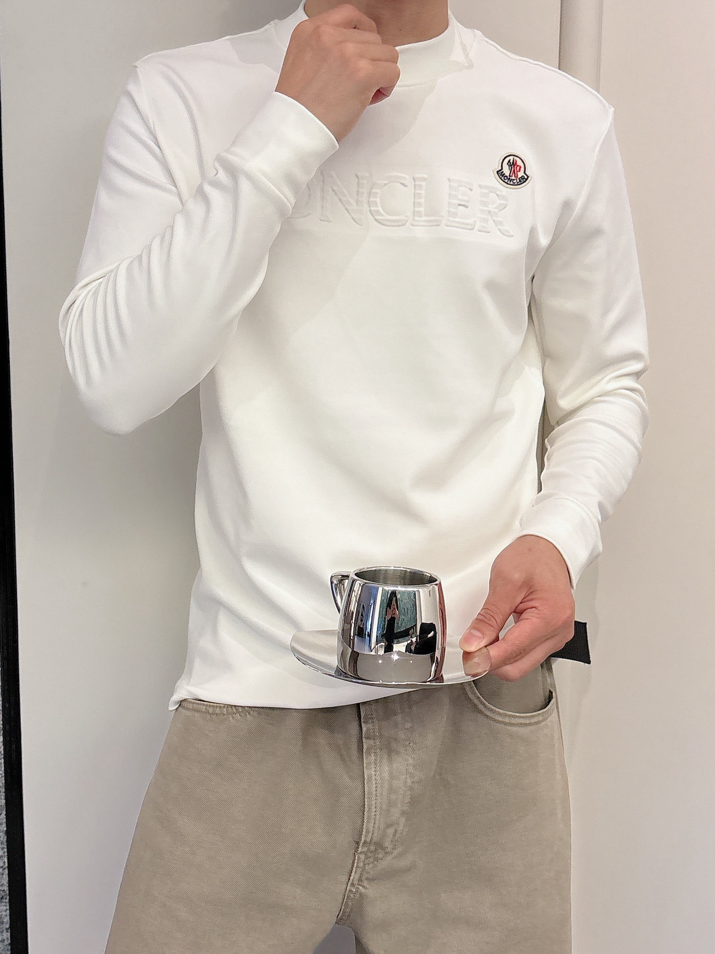 Moncler 秋冬专柜新款 时尚休闲打底衫长袖T恤，精选进口高密度双面拉架棉面料，精致原版logo打造
