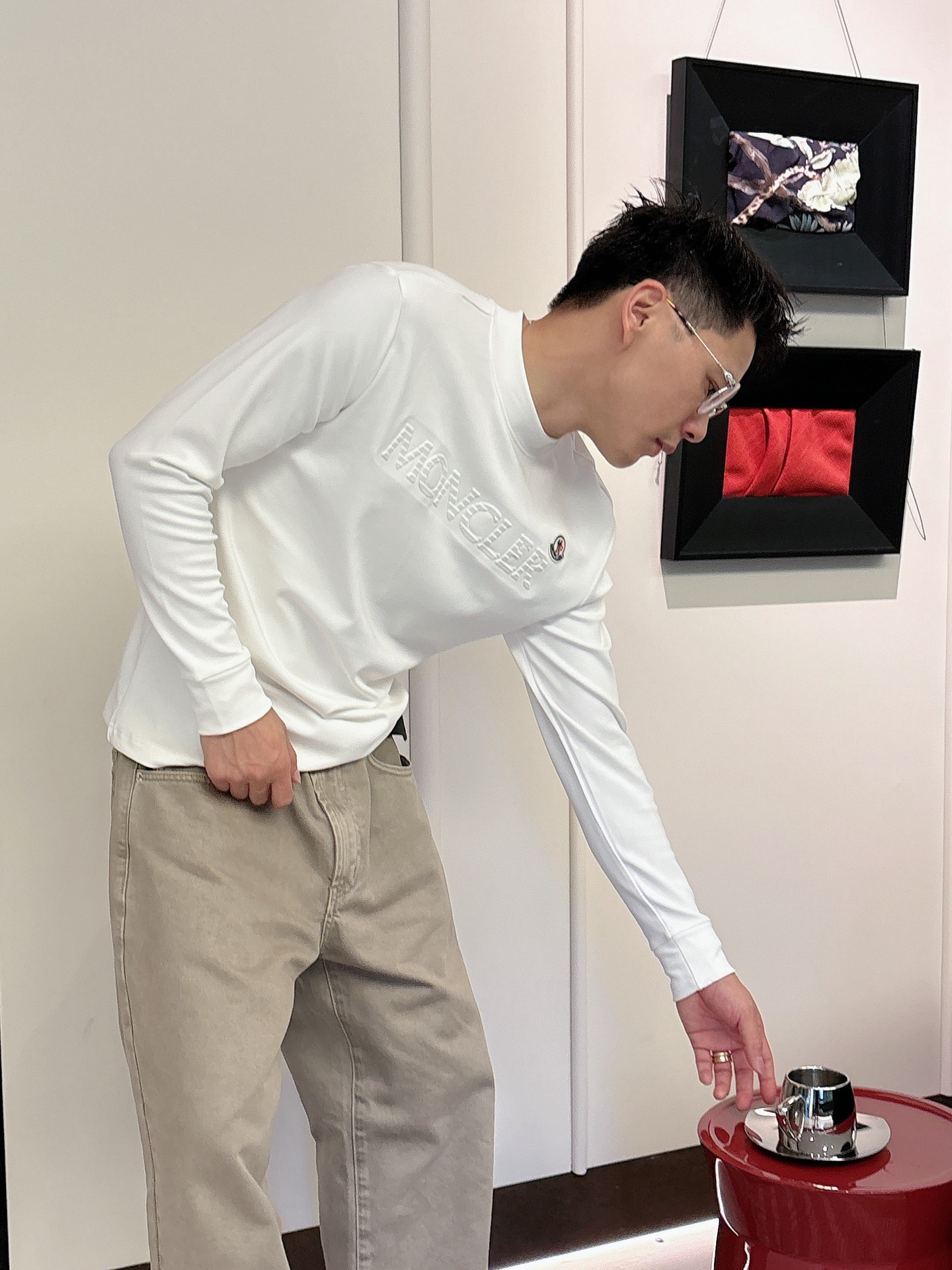 Moncler 秋冬专柜新款 时尚休闲打底衫长袖T恤，精选进口高密度双面拉架棉面料，精致原版logo打造