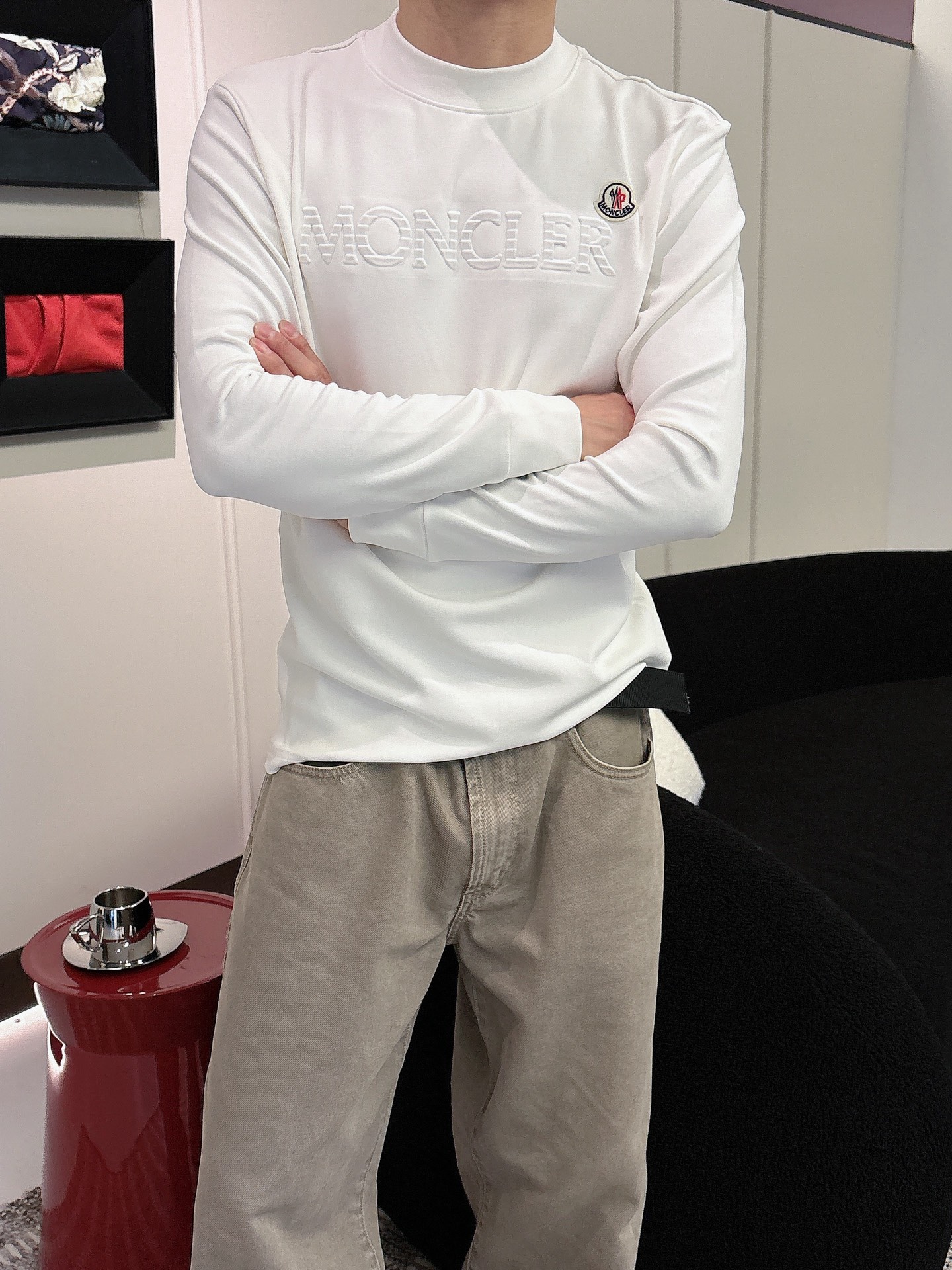 Moncler 秋冬专柜新款 时尚休闲打底衫长袖T恤，精选进口高密度双面拉架棉面料，精致原版logo打造