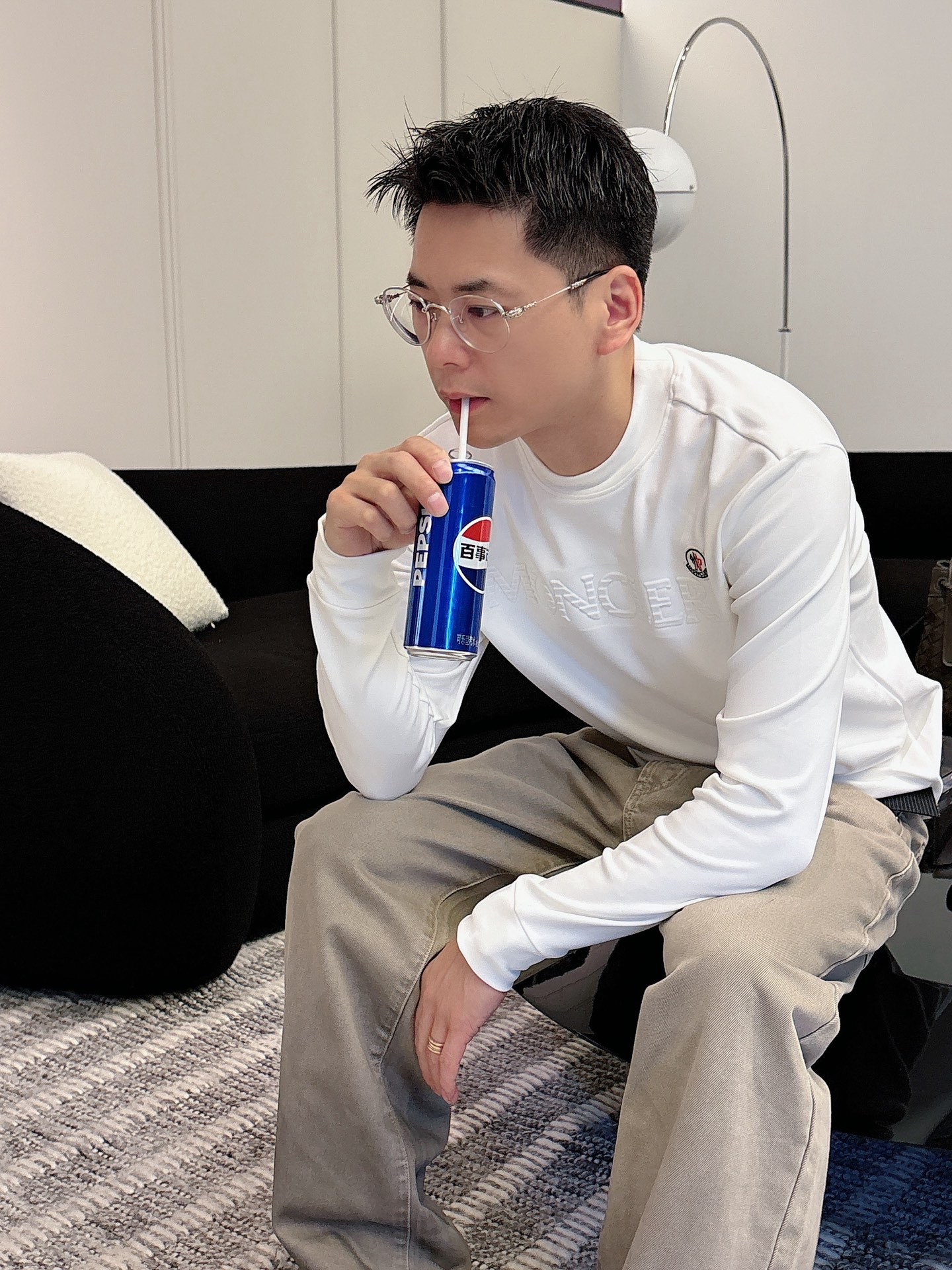 Moncler 秋冬专柜新款 时尚休闲打底衫长袖T恤，精选进口高密度双面拉架棉面料，精致原版logo打造