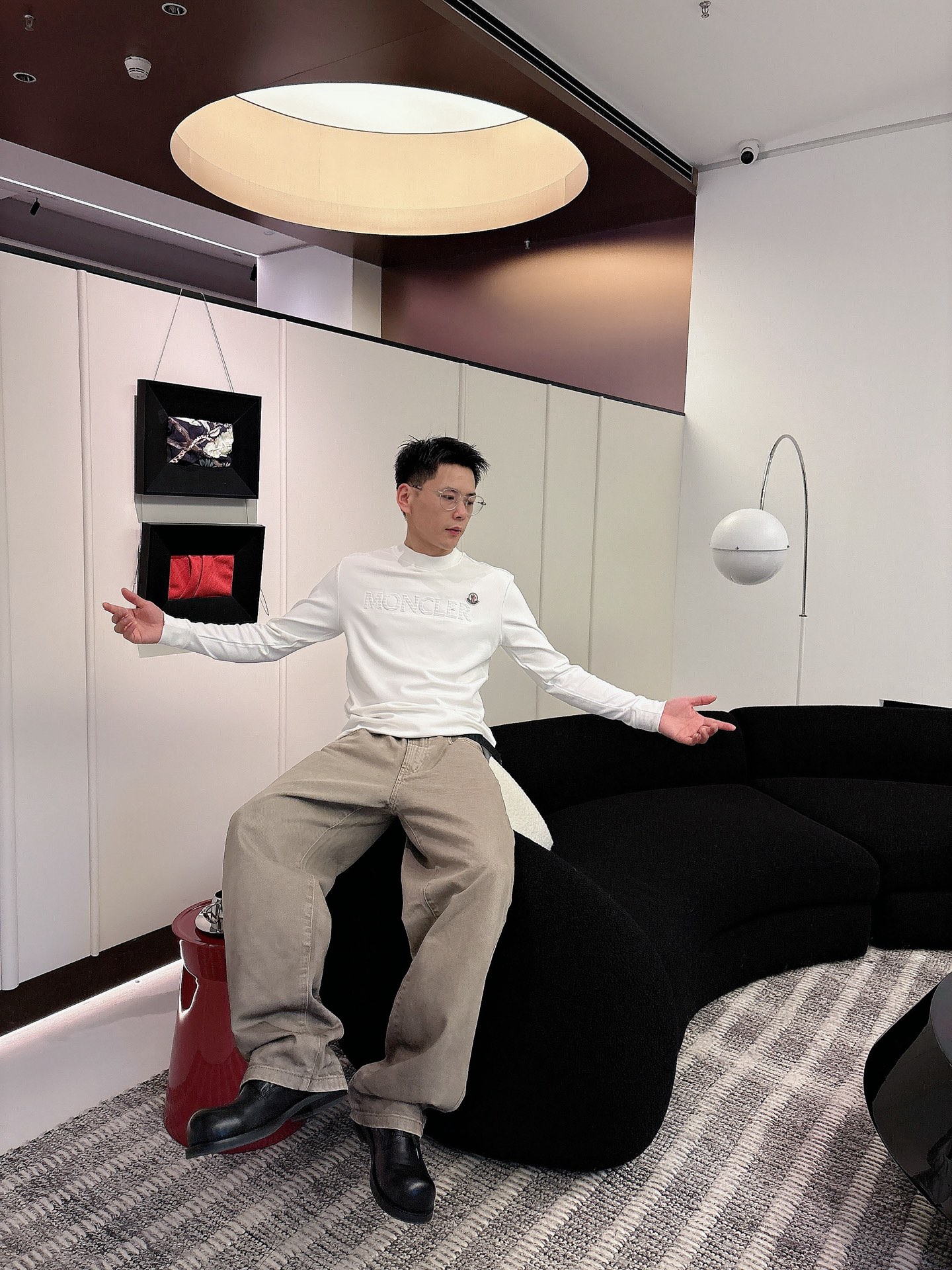 Moncler 秋冬专柜新款 时尚休闲打底衫长袖T恤，精选进口高密度双面拉架棉面料，精致原版logo打造