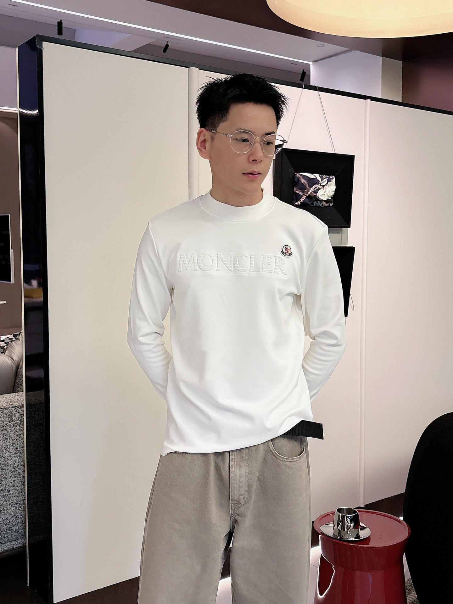 Moncler 秋冬专柜新款 时尚休闲打底衫长袖T恤，精选进口高密度双面拉架棉面料，精致原版logo打造