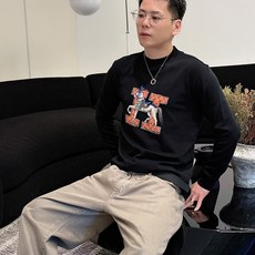 Hermes 秋冬专柜新款 时尚休闲打底衫长袖T恤,精选进口高密度双面拉架棉面料,精致原版logo打造, Hermes 秋冬专柜新款 时尚休闲打底衫长袖T恤,精选进口高密度双面拉架棉面料,精致原版logo打造,