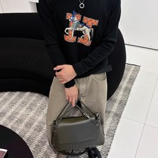 Hermes 秋冬专柜新款 时尚休闲打底衫长袖T恤,精选进口高密度双面拉架棉面料,精致原版logo打造, Hermes 秋冬专柜新款 时尚休闲打底衫长袖T恤,精选进口高密度双面拉架棉面料,精致原版logo打造,