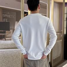 Dior 秋冬专柜新款 时尚休闲打底衫长袖T恤,精选进口高密度双面拉架棉面料,精致原版logo打造,舒适 Dior 秋冬专柜新款 时尚休闲打底衫长袖T恤,精选进口高密度双面拉架棉面料,精致原版logo打造,舒适