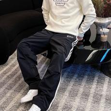 P Lv 秋冬25ss【新品】休闲裤经典再次出现,原单订制高品质时尚休闲裤。超级百搭款。独家定制面料,挺 P Lv 秋冬25ss【新品】休闲裤经典再次出现,原单订制高品质时尚休闲裤。超级百搭款。独家定制面料,挺