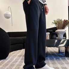 PBc 秋冬25ss【新品】休闲裤经典再次出现,原单订制高品质时尚休闲裤。超级百搭款。独家定制面料,挺 PBc 秋冬25ss【新品】休闲裤经典再次出现,原单订制高品质时尚休闲裤。超级百搭款。独家定制面料,挺