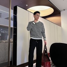 PBc 秋冬25ss【新品】休闲裤经典再次出现,原单订制高品质时尚休闲裤。超级百搭款。独家定制面料,挺 PBc 秋冬25ss【新品】休闲裤经典再次出现,原单订制高品质时尚休闲裤。超级百搭款。独家定制面料,挺