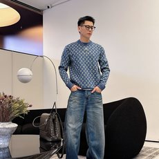 l*v 秋冬新款男士原单圆领毛衣 柜台同步售卖 ✨✨高端定制 🔥🔥爆款 时尚百搭 立体刺绣字母logo设 l*v 秋冬新款男士原单圆领毛衣 柜台同步售卖 ✨✨高端定制 🔥🔥爆款 时尚百搭 立体刺绣字母logo设