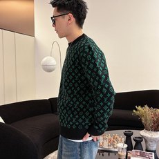 l*v 秋冬新款男士原单圆领毛衣 柜台同步售卖 ✨✨高端定制 🔥🔥爆款 时尚百搭 立体刺绣字母logo设 l*v 秋冬新款男士原单圆领毛衣 柜台同步售卖 ✨✨高端定制 🔥🔥爆款 时尚百搭 立体刺绣字母logo设