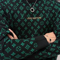 l*v 秋冬新款男士原单圆领毛衣 柜台同步售卖 ✨✨高端定制 🔥🔥爆款 时尚百搭 立体刺绣字母logo设 l*v 秋冬新款男士原单圆领毛衣 柜台同步售卖 ✨✨高端定制 🔥🔥爆款 时尚百搭 立体刺绣字母logo设