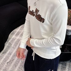 LV 秋冬专柜新款 时尚休闲打底衫长袖T恤,精选进口高密度双面拉架棉面料,精致原版logo打造,舒适性与 LV 秋冬专柜新款 时尚休闲打底衫长袖T恤,精选进口高密度双面拉架棉面料,精致原版logo打造,舒适性与
