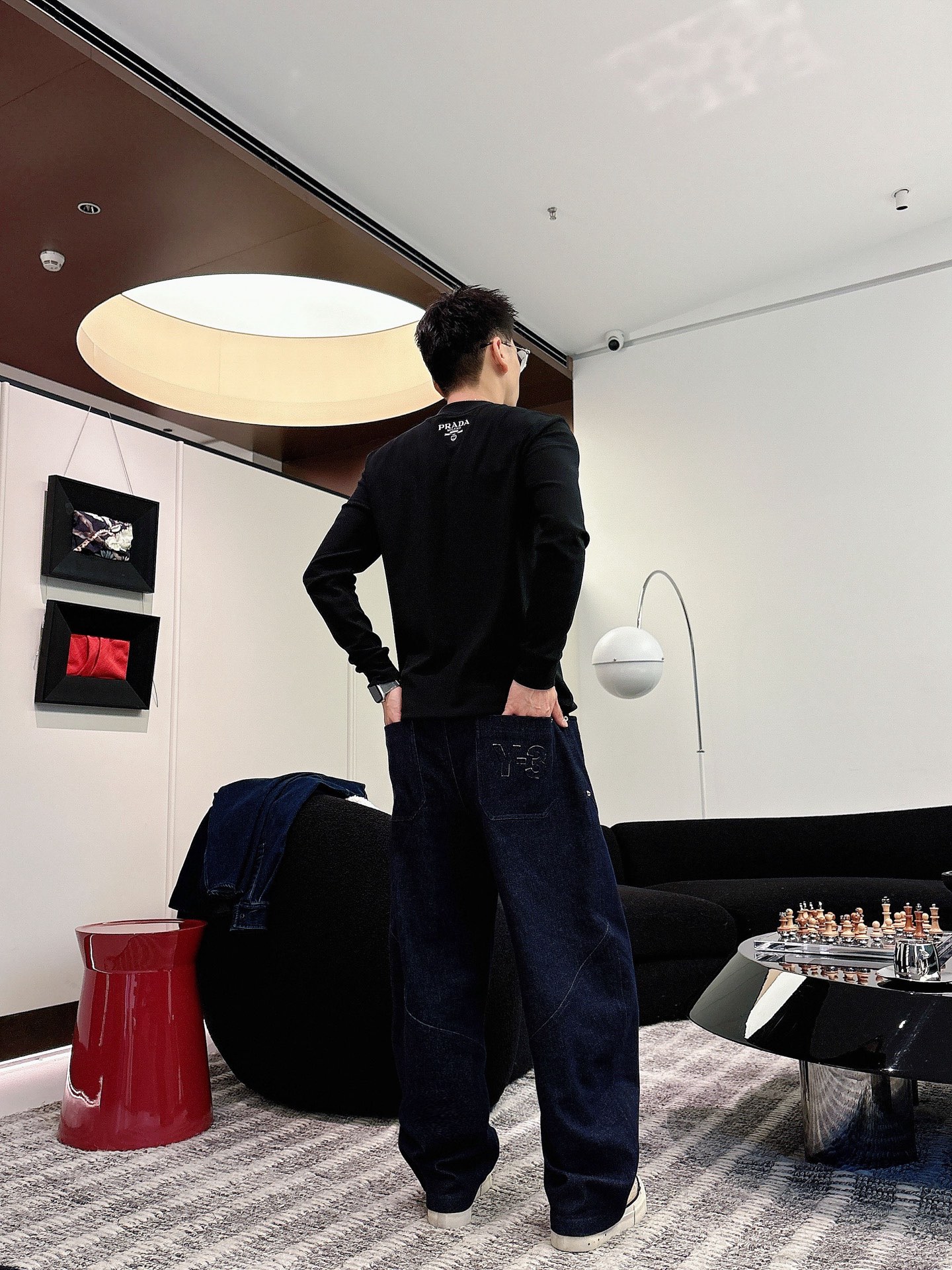 Prada 秋冬专柜新款 时尚休闲打底衫长袖T恤，精选进口高密度双面拉架棉面料，精致原版logo打造，舒