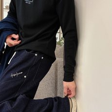 Burberry 秋冬专柜新款 时尚休闲打底衫长袖T恤,精选进口高密度双面拉架棉面料,精致原版logo打 Burberry 秋冬专柜新款 时尚休闲打底衫长袖T恤,精选进口高密度双面拉架棉面料,精致原版logo打