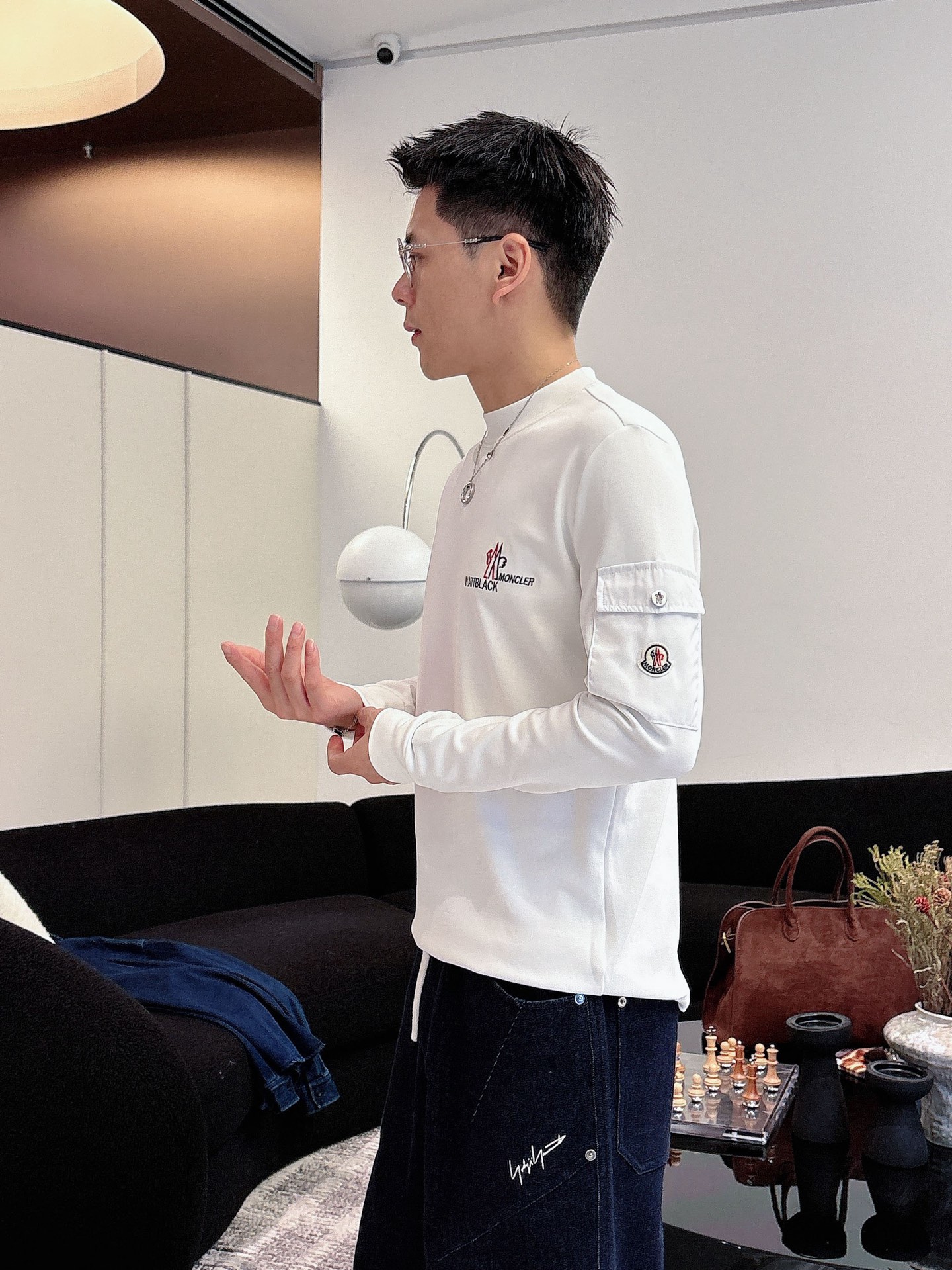 Moncler 秋冬专柜新款 时尚休闲打底衫长袖T恤，精选进口高密度双面拉架棉面料，精致原版logo打造