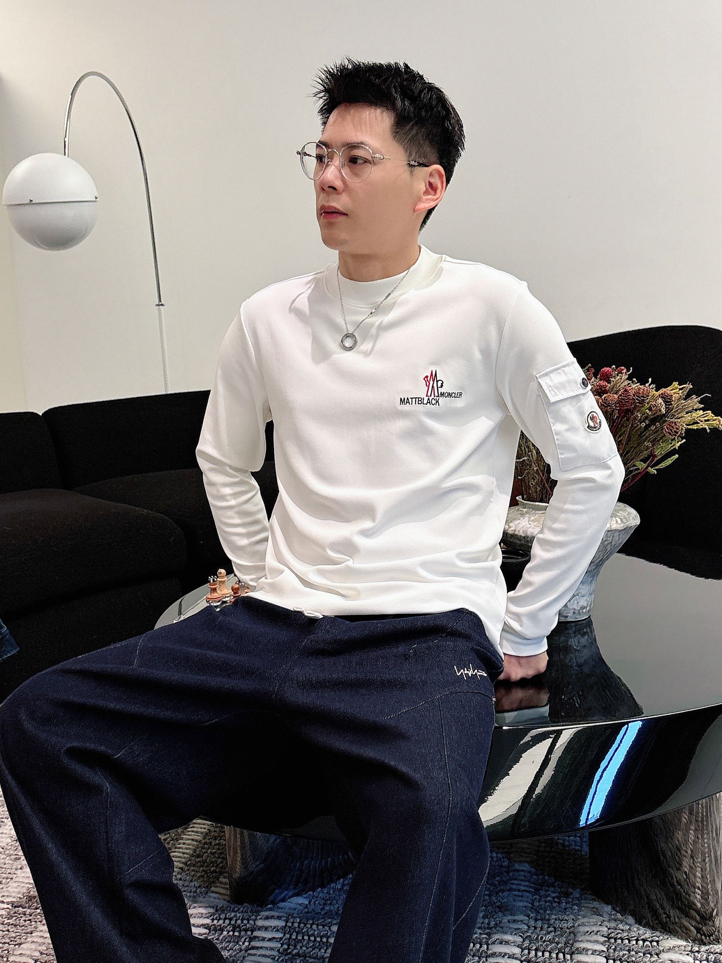Moncler 秋冬专柜新款 时尚休闲打底衫长袖T恤，精选进口高密度双面拉架棉面料，精致原版logo打造