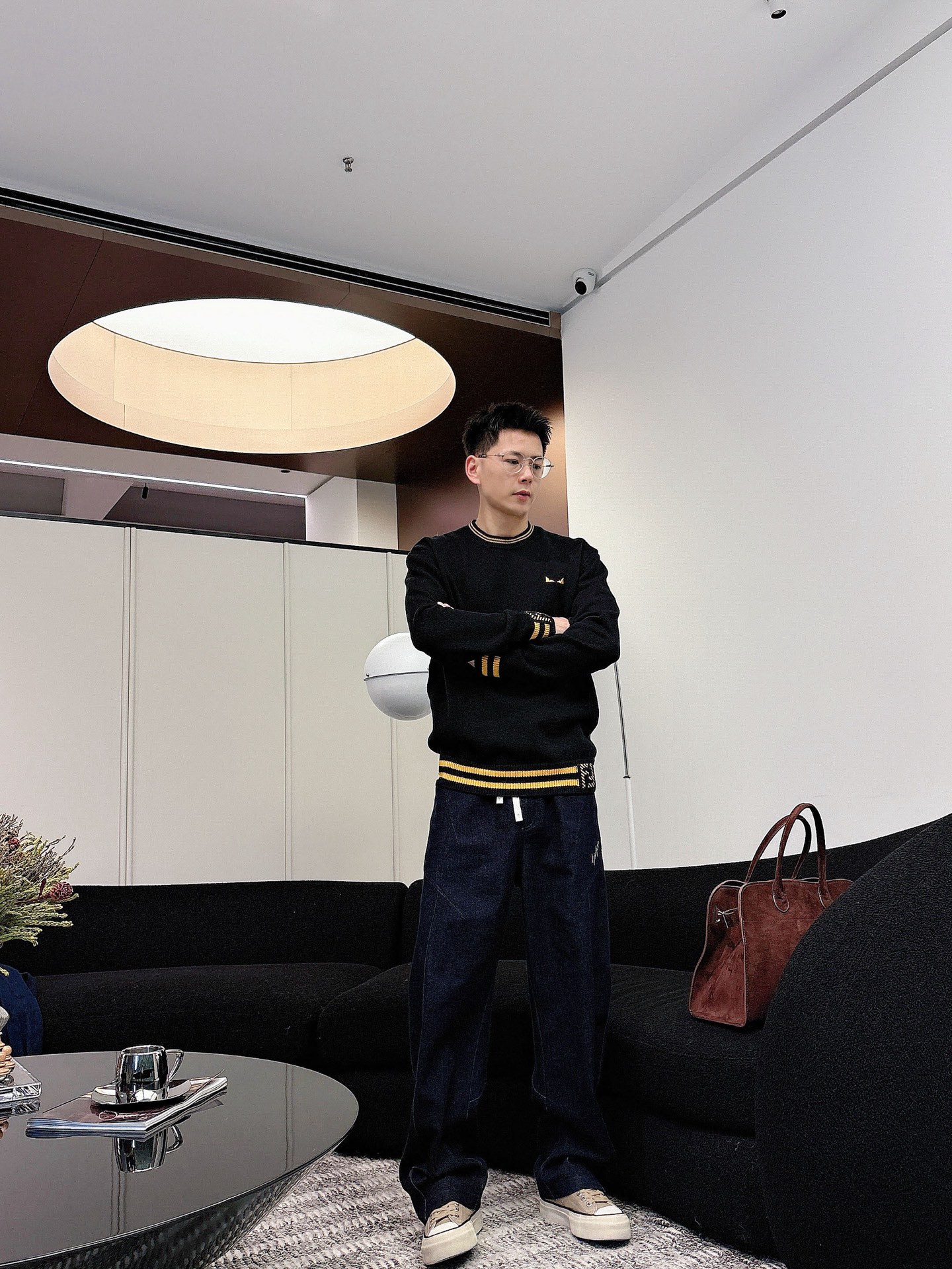 Fendi 早秋新款男士羊毛针织衫，专柜在售爆款单品，各大时尚买手明星人手一件的百搭单品。简单时尚甚是好