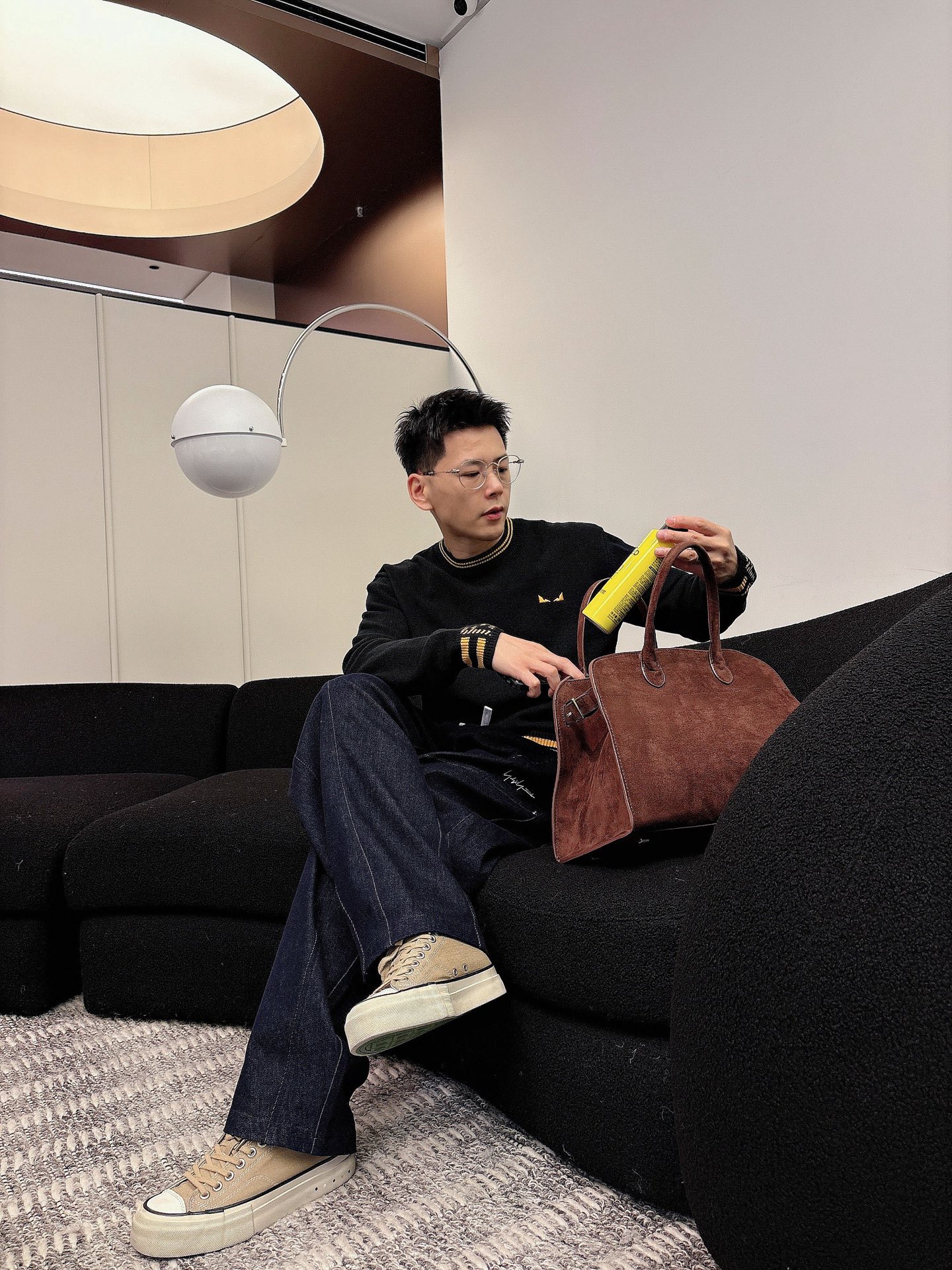 Fendi 早秋新款男士羊毛针织衫，专柜在售爆款单品，各大时尚买手明星人手一件的百搭单品。简单时尚甚是好