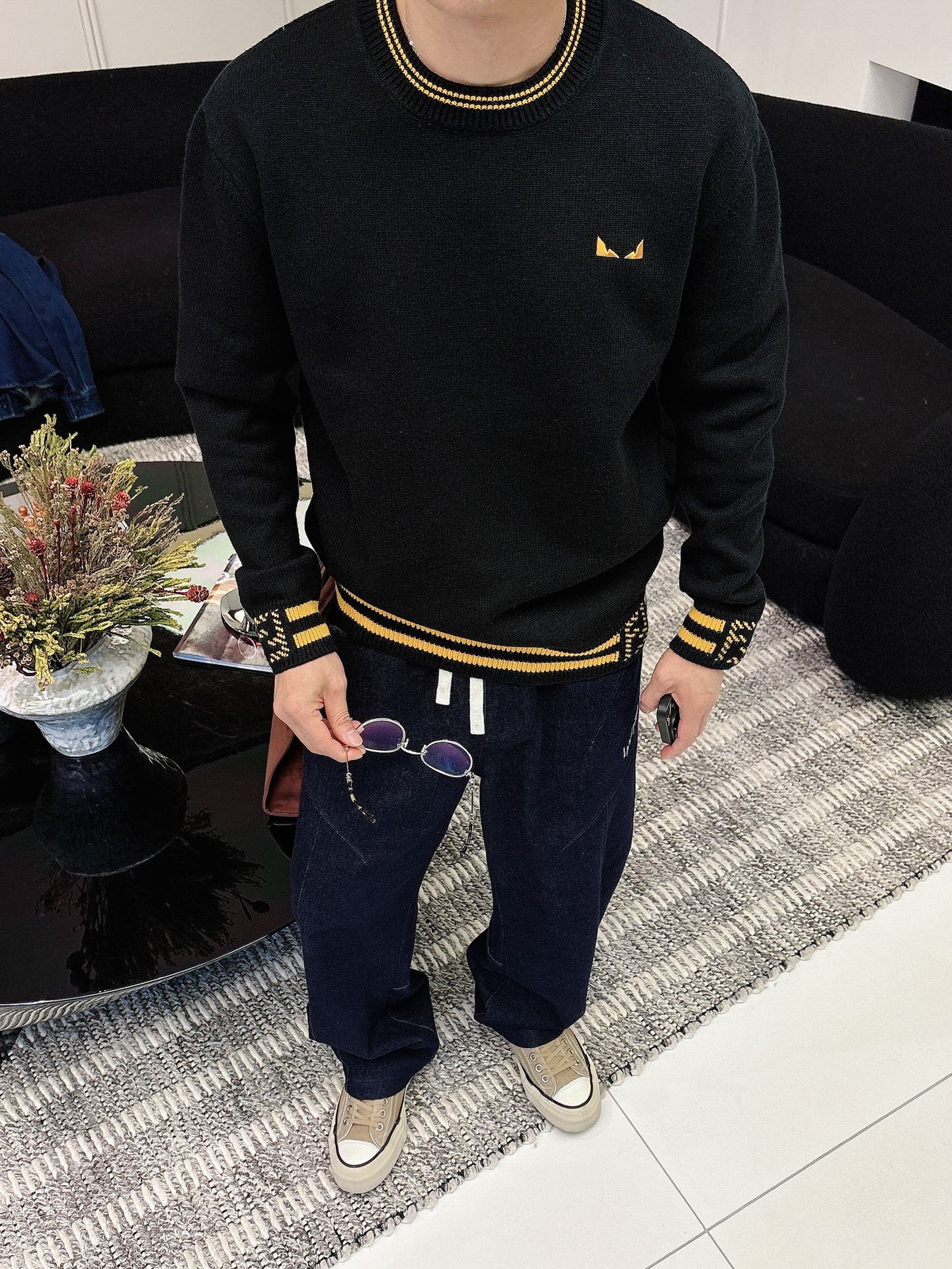 Fendi 早秋新款男士羊毛针织衫，专柜在售爆款单品，各大时尚买手明星人手一件的百搭单品。简单时尚甚是好