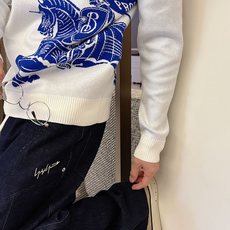 Burberry 早秋新款男士羊毛针织衫,专柜在售爆款单品,各大时尚买手明星人手一件的百搭单品。简单时尚 Burberry 早秋新款男士羊毛针织衫,专柜在售爆款单品,各大时尚买手明星人手一件的百搭单品。简单时尚