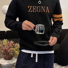 ZENGA 早秋新款男士羊毛针织衫,专柜在售爆款单品,各大时尚买手明星人手一件的百搭单品。简单时尚甚是好 ZENGA 早秋新款男士羊毛针织衫,专柜在售爆款单品,各大时尚买手明星人手一件的百搭单品。简单时尚甚是好