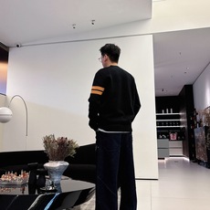 ZENGA 早秋新款男士羊毛针织衫,专柜在售爆款单品,各大时尚买手明星人手一件的百搭单品。简单时尚甚是好 ZENGA 早秋新款男士羊毛针织衫,专柜在售爆款单品,各大时尚买手明星人手一件的百搭单品。简单时尚甚是好
