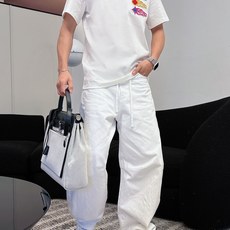 LV家 2026春夏新款男女同情侣款👫休闲宽松棉质圆领短袖T恤衫!贸易公司渠道稀出,同步官网发售 ! LV家 2026春夏新款男女同情侣款👫休闲宽松棉质圆领短袖T恤衫!贸易公司渠道稀出,同步官网发售 !