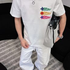 LV家 2026春夏新款男女同情侣款👫休闲宽松棉质圆领短袖T恤衫!贸易公司渠道稀出,同步官网发售 ! LV家 2026春夏新款男女同情侣款👫休闲宽松棉质圆领短袖T恤衫!贸易公司渠道稀出,同步官网发售 !